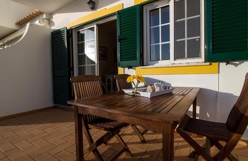 Castelo Villa | Joia da Galé House - Pool and Garden & BBQ & Galé Beach