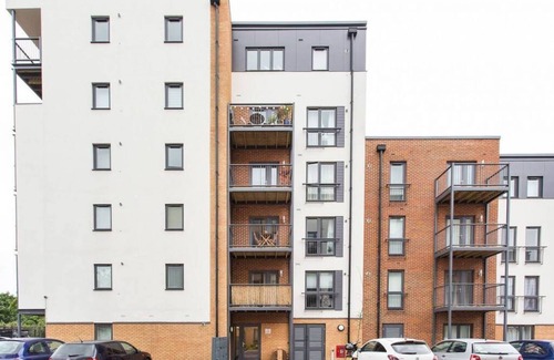 Charlton Apartment | JOIVY Cosy apartment next to Westcombe Park