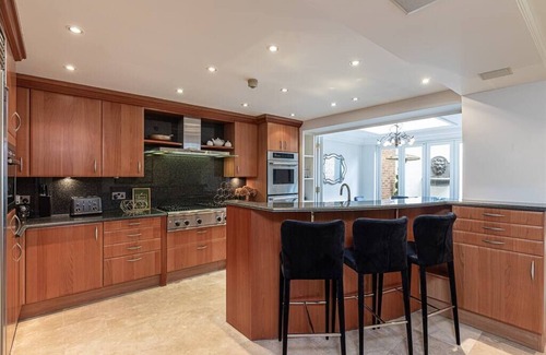 Brompton & Hans Town Apartment | JOIVY Exceptional 6BD home in Knightsbridge near Harrods
