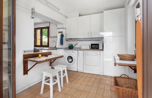 Praia das Macas Cottage | JOIVY Peaceful beach villa w/parking