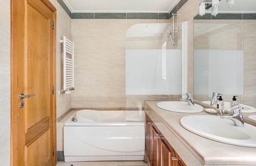 Barrio Santana House | JOIVY Splendid 4-bed house w/Patio&Pool