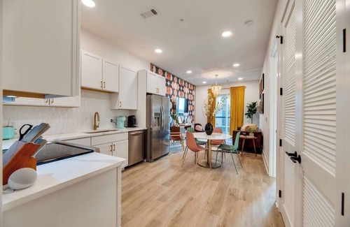 East Nashville Apartment | Jolene on Main | East Nash | 1 Mile to DTNash | A+, Jolene on Main | East Nash | 1 Mile to DTNash |