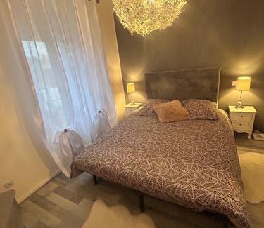 Montlucon Apartment | Jolie maison de ville