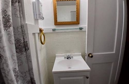Dennis Port Hotel | Jonathan Edwards Motel