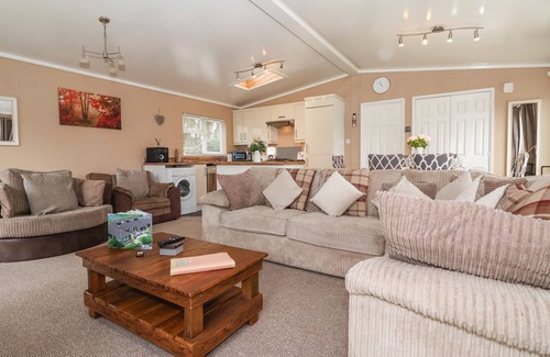 Cayton Bay Cottage | Jonstone Pines