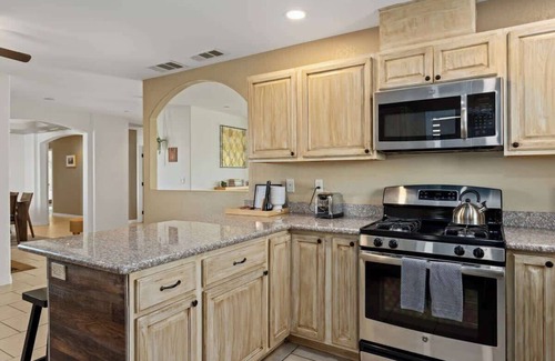 Joshua Tree Cottage | Joshua Tree Retreat - Views, Heated Pool, & More!