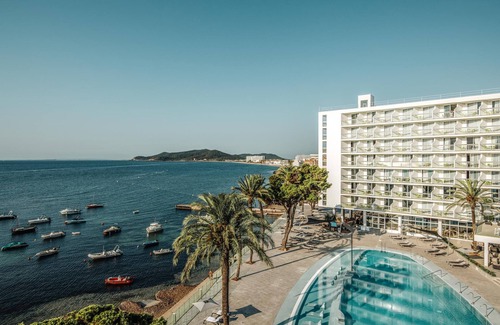 Figueretas Resort | Joy Upper Level terrace room at the Ibiza Twiins