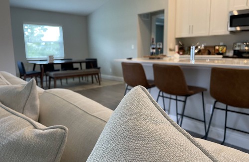 Port Saint Lucie House | Joyful 4 bed 2 bath home in the beautiful Port St.Lucie