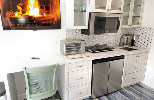 Florida North Atlantic Coast House | Joyful Boat View, HEATED Pool, Hot Tub, Kayak,Beach, Stadums,PGA Golf