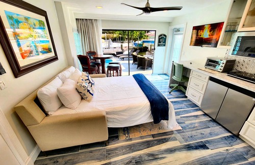 Florida North Atlantic Coast House | Joyful Boat View, HEATED Pool, Hot Tub, Kayak,Beach, Stadums,PGA Golf