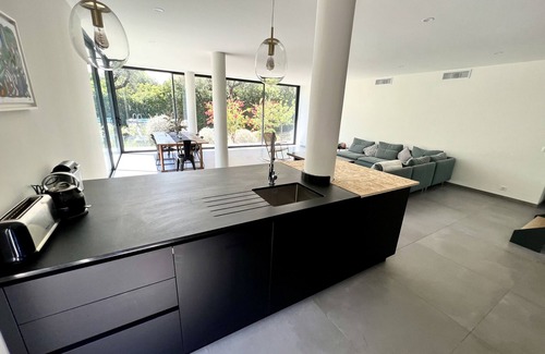 Juan-les-Pins Villa | JUAN LES PINS - INDIVIDUAL VILLA - 8 people