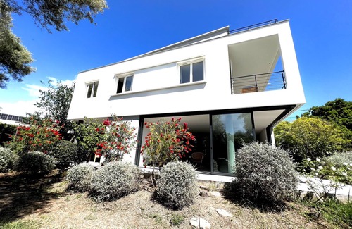 Juan-les-Pins Villa | JUAN LES PINS - INDIVIDUAL VILLA - 8 people