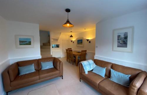Dartmouth House | Judge's cottage