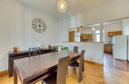 Grand-Couronne Apartment | Julie : beau F6 *rénové *terrasse *parking *Rouen