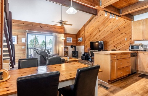 June Lake Condo | June Lake Sierra Suns 10 Views! Great Location!