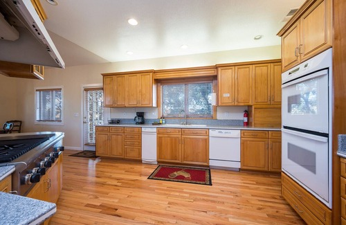 Paso Robles House | June's Vineyard Tranquil Tuscany-Inspired Vineyard Retreat Paso Robles