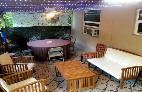 West Palm Beach Cottage | Jungle House Cottage, Dogs welcome. Private, quiet, and exclusivity yours.