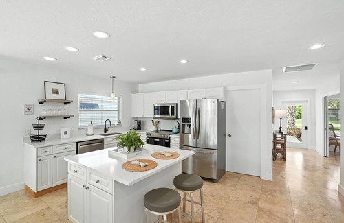 Naples Park House | Juniper Presents: Pool Paradise w/Spa – Outdoor Living + Close to Beach & Shops