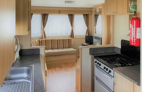 Skegness House | Juniper Standard (Pet Friendly)