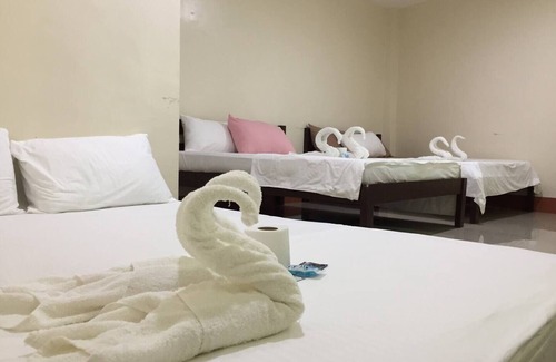 Tawala Bed & Breakfast | Junlyn Apartelle Family room for 7 to 8nn