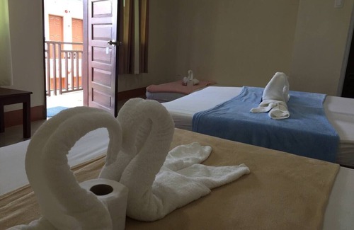 Tawala Bed & Breakfast | Junlyn Apartelle Single Room - Room good for 2nn