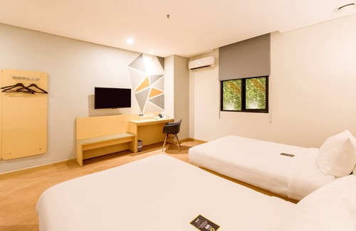 Jakarta Hotel | Juno Jatinegara Jakarta