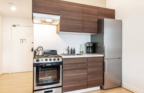 Stratford Apartment | Juno Lofts: The Artist’s Studio