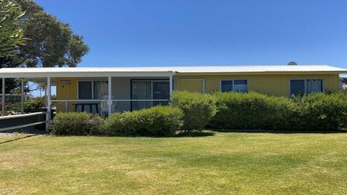 Jurien Bay Ski Chalet | Jurien Bay View Bungalows Jetty View 5