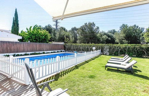 Can Macia House | Just 10 minutes from Sitges, house with private garden and pool-
