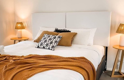 Wagga Wagga House | Just book it!! Florabelle.