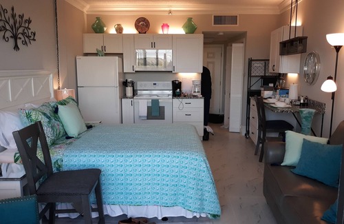 Fort Walton Beach Apartment | "Just For You" studio apartment