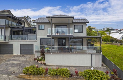 Kiama House | Just listed - Kiama - Stunning Beach & Ocean Views - 3 bedrooms - Swim-SPA
