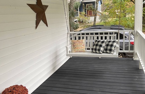 Lookout Valley Neighborhood Association House | Just minutes from downtown and rock city/ruby falls!