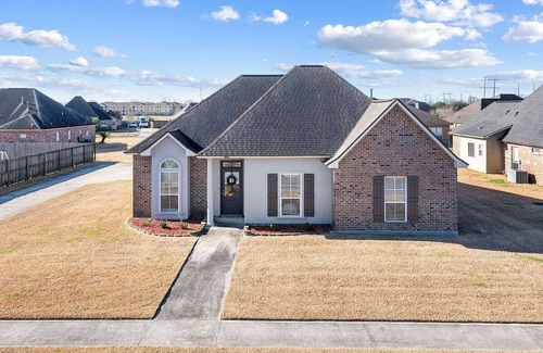 Sunshine House | Just minutes from LSU, SU & Downtown Baton Rouge!