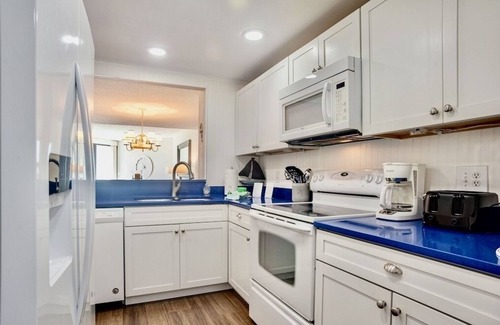 Hilton Head Island Villa | JUST STEPS TO THE POOL/OCEAN - 2 BED/2 BATH GROUND FLOOR OCEANSIDE