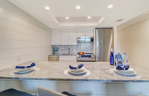 Vanderbilt Beach Condo | Just Steps to Vanderbilt Beach, Next to Ritz Carlton - Remodeled 2020