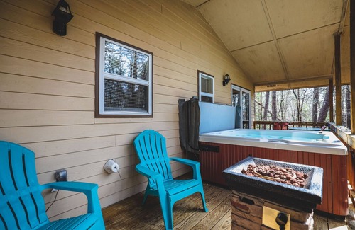 Sautee Nacoochee Cabin | Just the 2 of Us - Pet Friendly with Hot Tub and Foosball Table