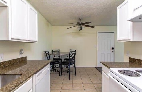 Lawton Apartment | Just what you need closest to Fort Sill