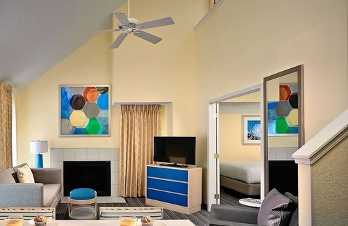 Omaha Hotel | Just What You Were Looking For! 3 Pet-Friendly Units, Pool, Free Breakfast