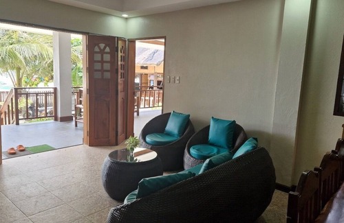 Siquijor Villa | Juvy's Beach House - Entire ground floor of exclusive villa just by the beach