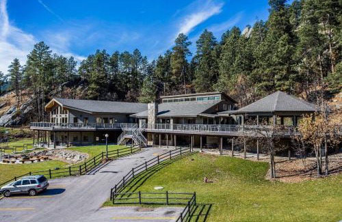 Keystone Hotel | K Bar S Lodge, an Ascend Collection Hotel
