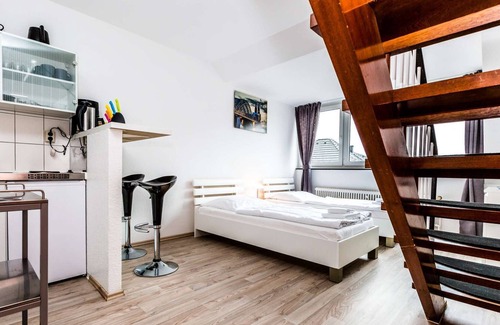 Hoehenberg Apartment | K100 Duplex Apartment near to Exhibition
