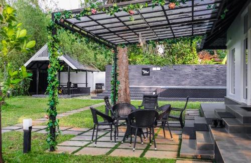 Thrissur Villa | Kadavu Villas Resort