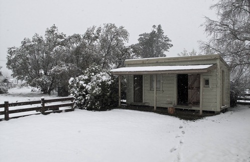 Rangataua House | Kaha Cottage - Rangataua Holiday Home