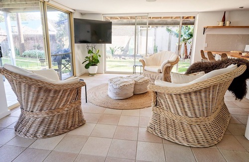 Newport House | Kahakai Poolside on the beach