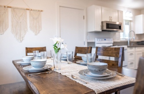 Kahuku House | Kahuku 3BR Ohana - A/C, WiFi, Parking