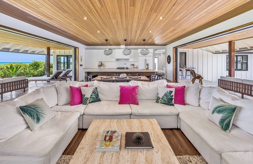 Kalama Tract Villa | Kailua Beach Villa: Stunning Beachfront Estate Private Pool/Spa, Ocean View & AC