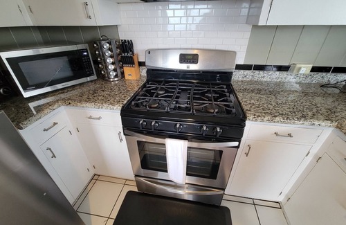 Keolu Hills House | Kailua Family Friendly Home w/AC, 3 BR, Near Kailua Beach!