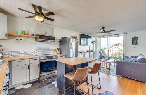 Historic Kailua Village Apartment | Kailua-Kona Condo with Balcony Walk to the Beach!