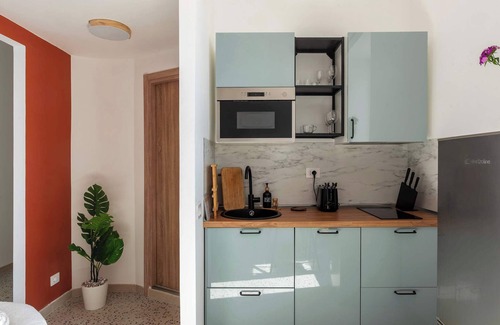 San Lorenzo Apartment | Kaizen The Barista 3BR Apartment With Coffee St